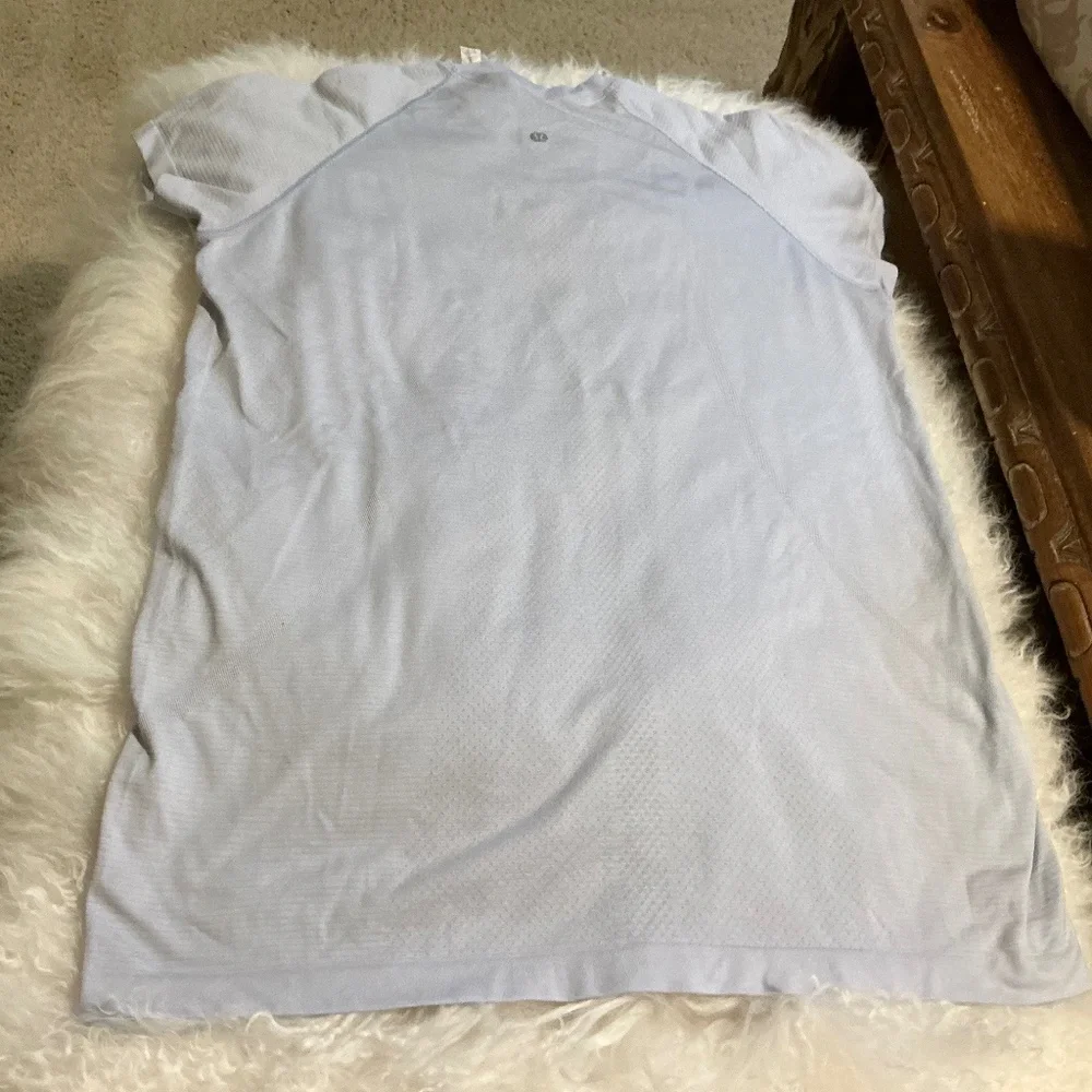 EUC Lululemon Swiftly Tech Short-Sleeve Shirt 2.0 *Lilac Size 12 - Picture 3 of 9
